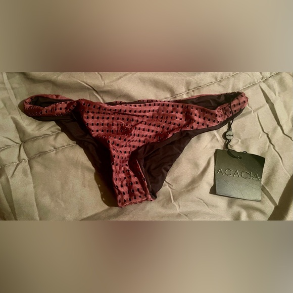 Acacia Waikoloa Mesh Top and Bottom (Bikini) - Picture 3 of 5